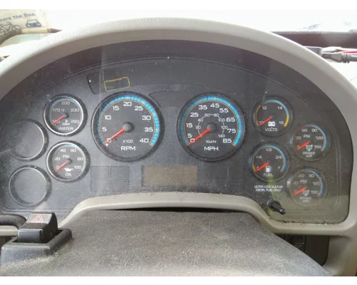 INTERNATIONAL 4300 CAB