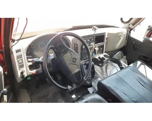 INTERNATIONAL 4300 CAB