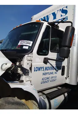 INTERNATIONAL 4300 CAB