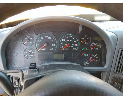 INTERNATIONAL 4300 CAB