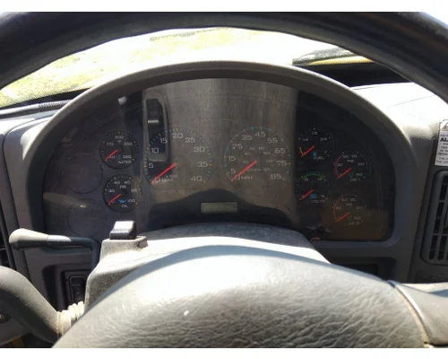 INTERNATIONAL 4300 CAB