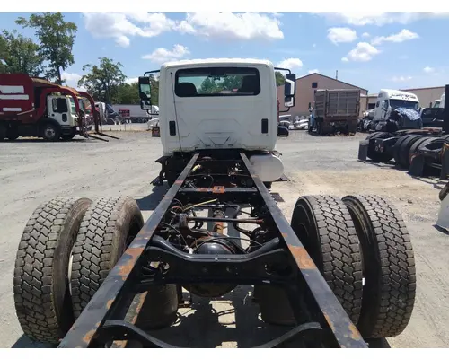 INTERNATIONAL 4300 CAB