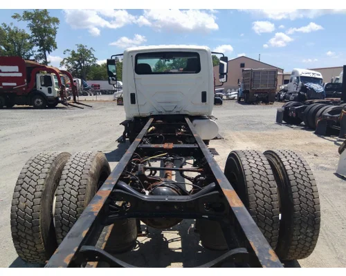INTERNATIONAL 4300 CAB