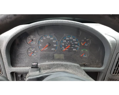 INTERNATIONAL 4300 CAB