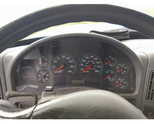 INTERNATIONAL 4300 CAB
