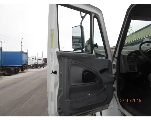 INTERNATIONAL 4300 CAB