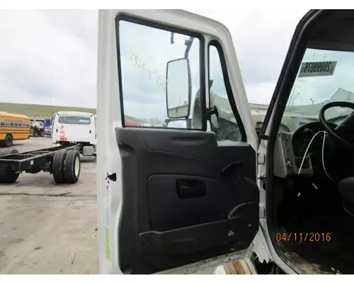 INTERNATIONAL 4300 CAB