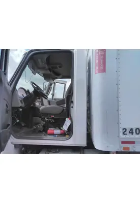 INTERNATIONAL 4300 CAB