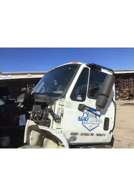 INTERNATIONAL 4300 CAB