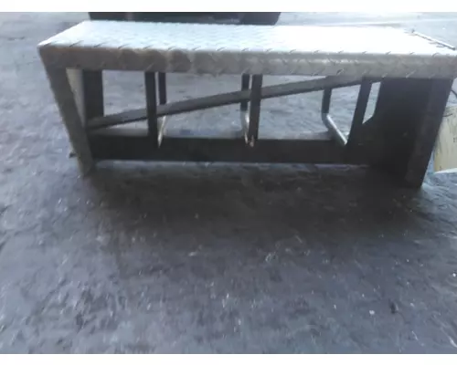 INTERNATIONAL 4300 CHAIN HANGER
