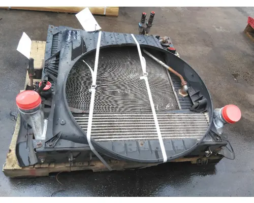INTERNATIONAL 4300 COOLING ASSEMBLY (RAD, COND, ATAAC)