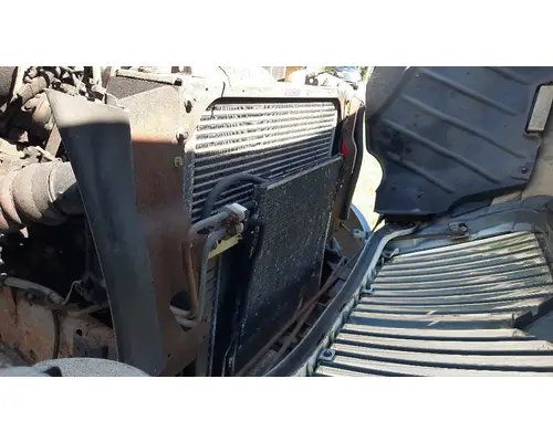 INTERNATIONAL 4300 COOLING ASSEMBLY (RAD, COND, ATAAC)