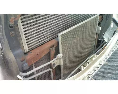 INTERNATIONAL 4300 COOLING ASSEMBLY (RAD, COND, ATAAC)
