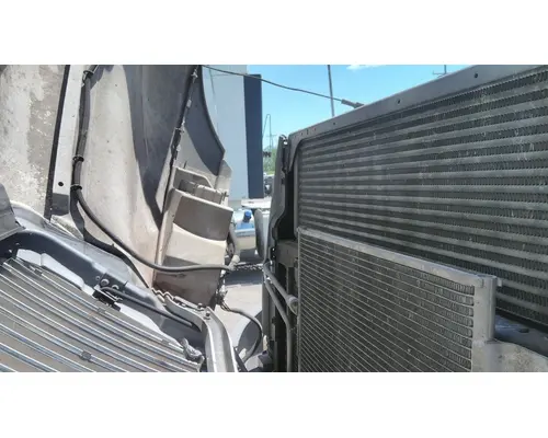 INTERNATIONAL 4300 COOLING ASSEMBLY (RAD, COND, ATAAC)