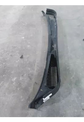 INTERNATIONAL 4300 COWL