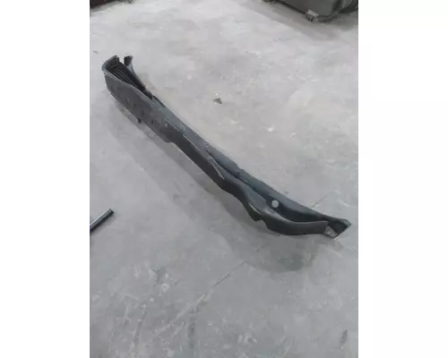 INTERNATIONAL 4300 COWL
