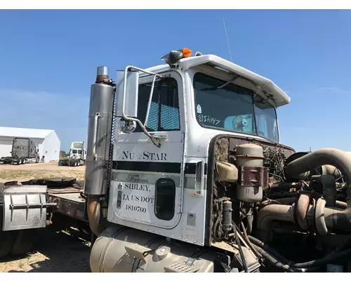 INTERNATIONAL 4300 Cab Assembly