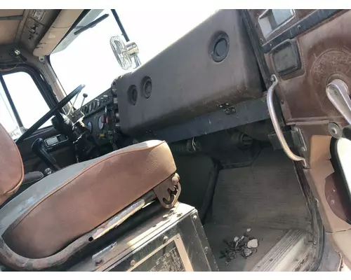 INTERNATIONAL 4300 Cab Assembly