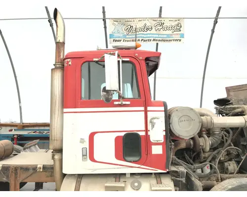 INTERNATIONAL 4300 Cab Assembly