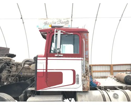 INTERNATIONAL 4300 Cab Assembly