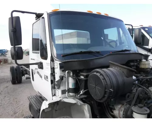 INTERNATIONAL 4300 Cab Clip