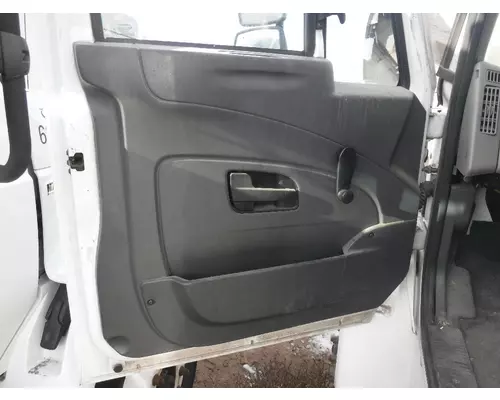 INTERNATIONAL 4300 Cab Clip