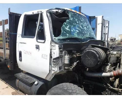 INTERNATIONAL 4300 Cab Clip