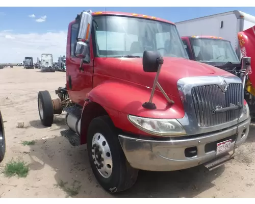 INTERNATIONAL 4300 Cab Clip