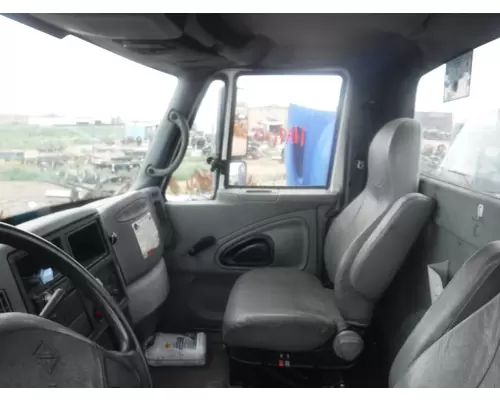 INTERNATIONAL 4300 Cab Clip