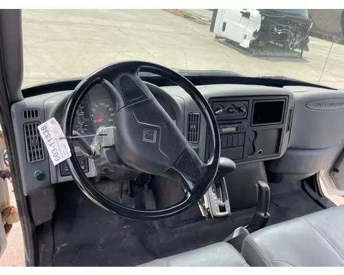 INTERNATIONAL 4300 Cab