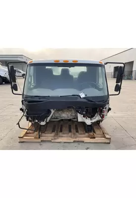INTERNATIONAL 4300 Cab