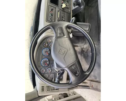 INTERNATIONAL 4300 Cab