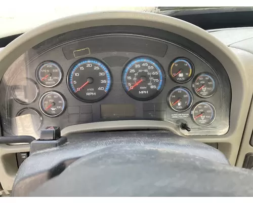 INTERNATIONAL 4300 Cab