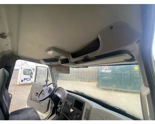 INTERNATIONAL 4300 Cab