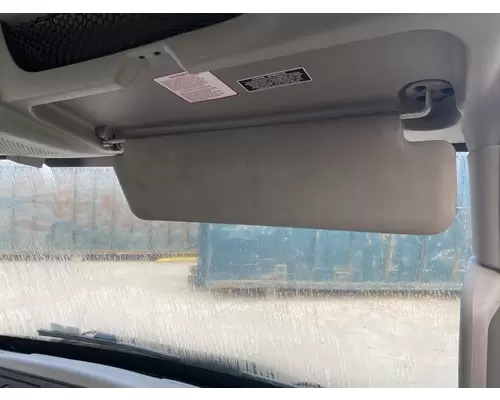 INTERNATIONAL 4300 Cab