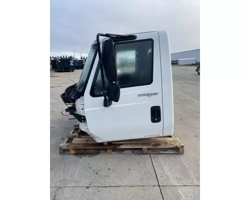 INTERNATIONAL 4300 Cab