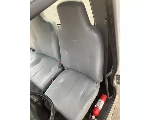 INTERNATIONAL 4300 Cab