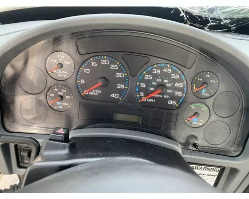 INTERNATIONAL 4300 Cab
