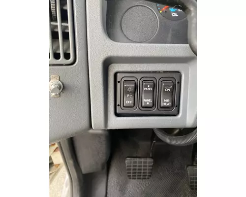 INTERNATIONAL 4300 Cab