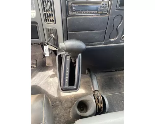 INTERNATIONAL 4300 Cab