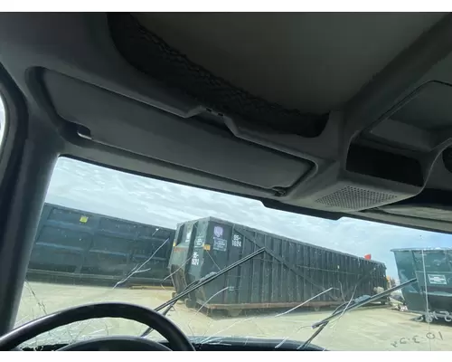 INTERNATIONAL 4300 Cab