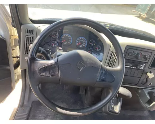 INTERNATIONAL 4300 Cab