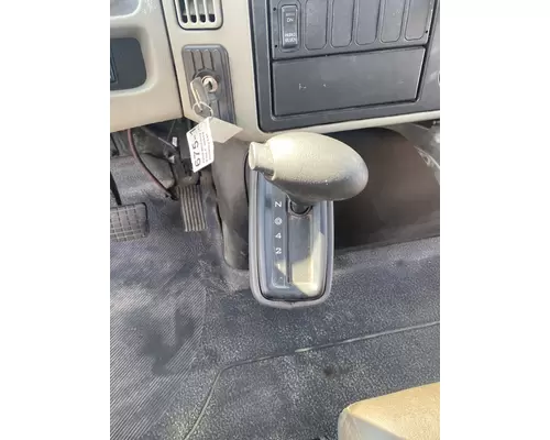 INTERNATIONAL 4300 Cab