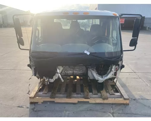 INTERNATIONAL 4300 Cab
