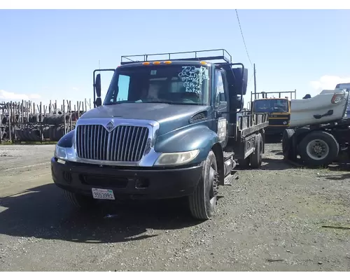 INTERNATIONAL 4300 Cab