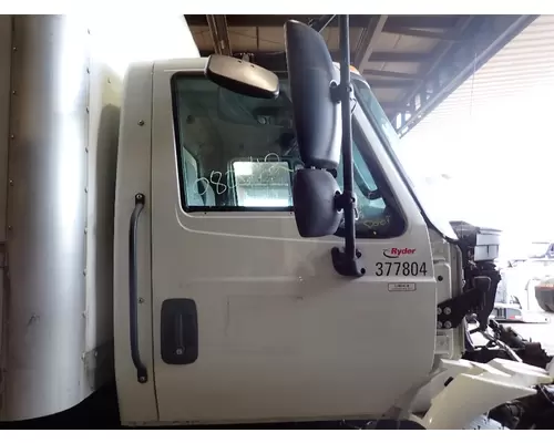 INTERNATIONAL 4300 Cab