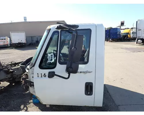 INTERNATIONAL 4300 Cab