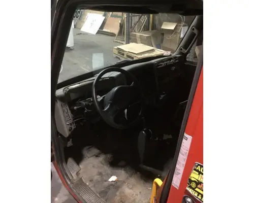 INTERNATIONAL 4300 Cab