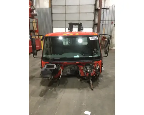 INTERNATIONAL 4300 Cab