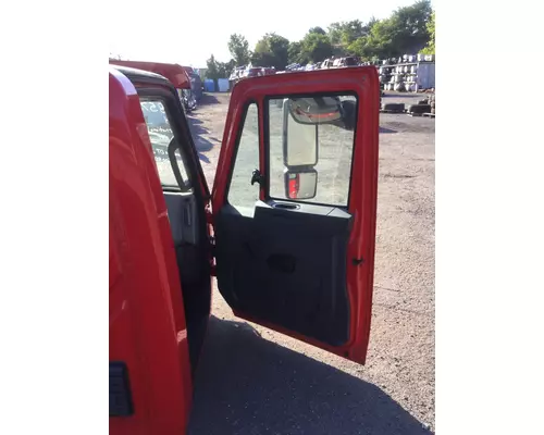 INTERNATIONAL 4300 Cab